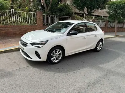 Usado Opel Corsa Ultimate 101 CV (74 kW) 2021 Blanco Utilitario