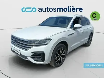 Käytetty VW Touareg Elegance 286 HP (210 kW) 2022 Valkoinen Katumaasturi