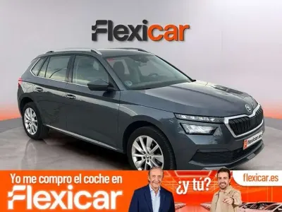 Usado Skoda Kamiq Ambition 110 CV (80 kW) 2021 Gris SUV
