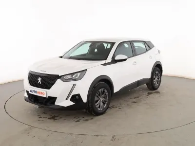 Usado Peugeot 2008 Active 101 CV (74 kW) 2021 Blanco SUV