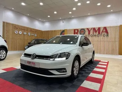 Begagnad VW Golf VII Advance 116 HK (85 kW) 2020 Vit Halvkombi
