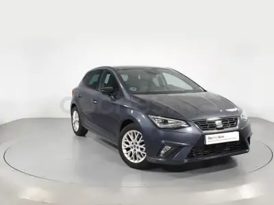 Usado Seat Ibiza FR 115 CV (84 kW) 2025 Gris / plata Utilitario