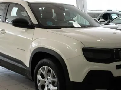 Usado Jeep Avenger Altitude 101 CV (74 kW) 2024 Blanc SUV
