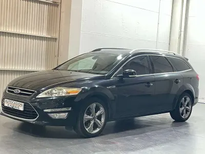 Usado Ford Mondeo Titanium 140 CV (102 kW) 2012 Negro Familiar
