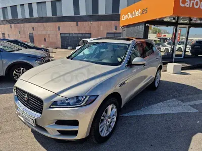 Usado Jaguar F-Pace Prestige 180 CV (132 kW) 2016 Beige SUV