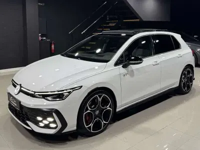 Usado VW Golf VIII GTI 265 CV (194 kW) 2025 Blanco Utilitario
