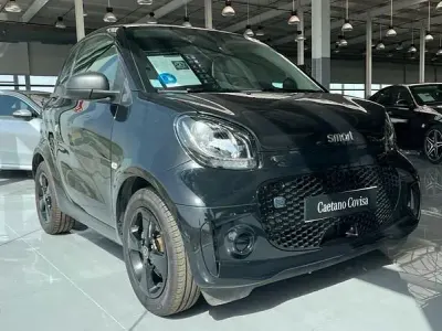 Usado Smart ForTwo Electric Drive Passion 60 kW (82 CV) 2020 Negro Coupe