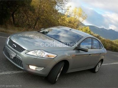 Usado Ford Mondeo Trend 140 CV (102 kW) 2007 Gris / plata Berlina