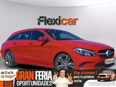 Käytetty Mercedes CLA220 Shooting Brake 177 HP (130 kW) 2017 Punainen Farmari