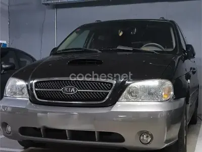 Usado Kia Carnival LX 144 CV (105 kW) 2005 Negro Monovolumen