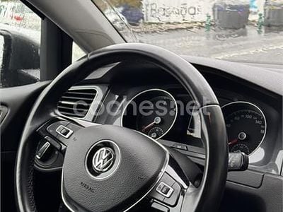 Usado VW Golf VII Advance 115 CV (84 kW) 2019 Gris / plata Berlina