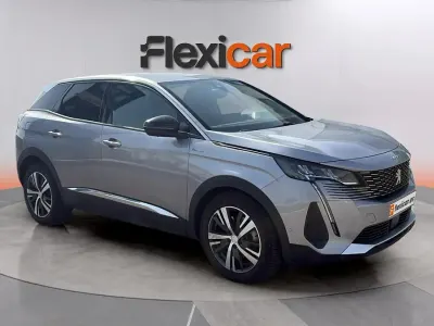Usado Peugeot 3008 Allure 226 CV (166 kW) 2023 Gris SUV