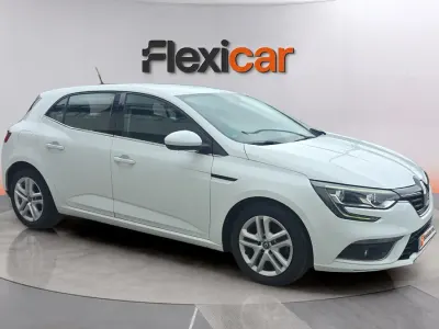 Usado Renault Mégane Business 115 CV (84 kW) 2020 Blanco Berlina