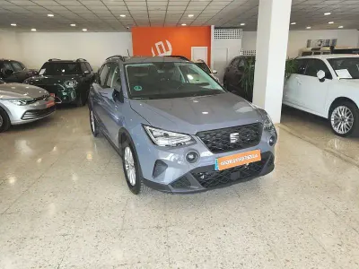 Usado Seat Arona Style 115 CV (84 kW) 2025 Gris / plata SUV