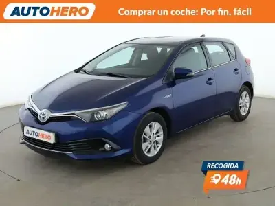 Usado Toyota Auris Hybrid Advance 136 CV (100 kW) 2018 Azul Berlina