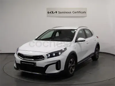 Usado Kia XCeed 140 CV (102 kW) 2025 Blanco SUV