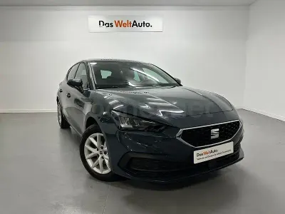 Begagnad Seat Leon Style 116 HK (85 kW) 2025 Grå Sedan