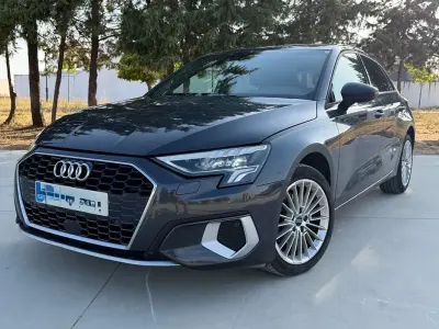 Usado Audi A3 Sportback Advanced Plus 116 CV (85 kW) 2023 Gris Utilitario