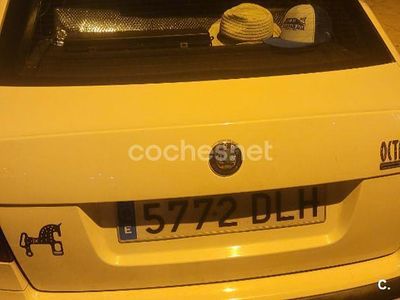 Usado Skoda Octavia Active 105 CV (77 kW) 2005 Blanco Berlina