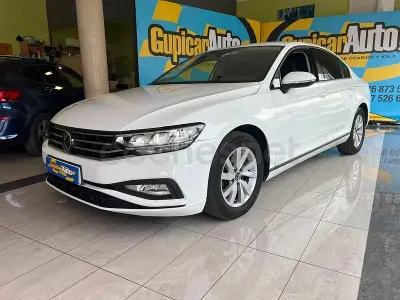 Usado VW Passat Business 122 CV (89 kW) 2021 Blanco Berlina