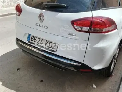 Usado Renault Clio GrandTour LIMITED 90 CV (66 kW) 2017 Blanco Familiar