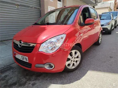 Usado Opel Agila Enjoy 86 CV (63 kW) 2008 Rojo Utilitario
