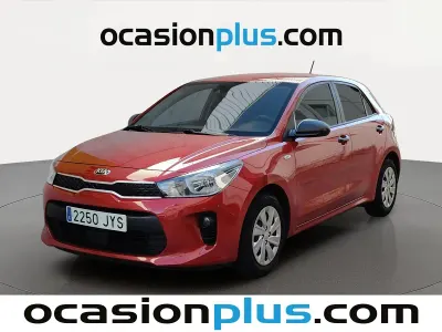 Usado Kia Rio 84 CV (61 kW) 2017 Rojo Utilitario