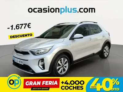 Usado Kia Stonic 100 CV (73 kW) 2024 Blanco SUV