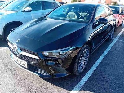 Negro Usado 2023 Mercedes CLA250e Shooting Brake Familiar | 27.550 € (Super precio)