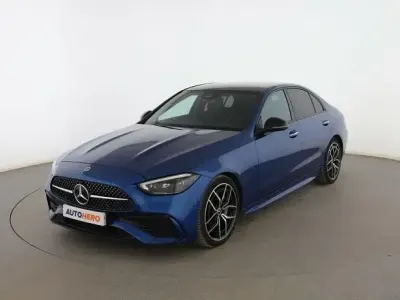 Usado Mercedes C300 AMG line 279 CV (205 kW) 2022 Berlina