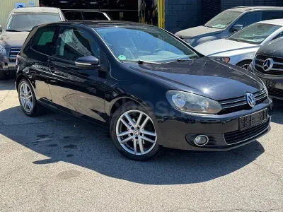 Usado VW Golf VI Advance 122 CV (89 kW) 2010 Negro Berlina