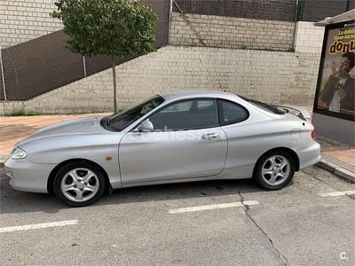 Usado Hyundai Coupé 138 CV (101 kW) 1999 Gris / plata Coupe
