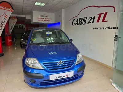 Usado Citroën C3 61 CV (44 kW) 2003 Azul Berlina