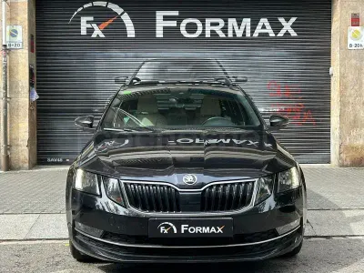 Usado Skoda Octavia Style 150 CV (110 kW) 2019 Negro Familiar