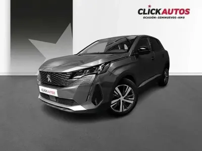 Usado Peugeot 3008 Allure 131 CV (96 kW) 2022 Gris SUV