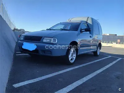 Usado VW Caddy 70 CV (51 kW) 2010 Gris / plata Monovolumen