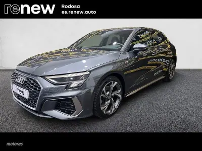 Usado Audi A3 Comfort 150 CV (110 kW) 2021 Gris Berlina