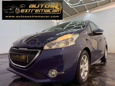 Usado Peugeot 208 Active 82 CV (60 kW) 2015 Azul Utilitario