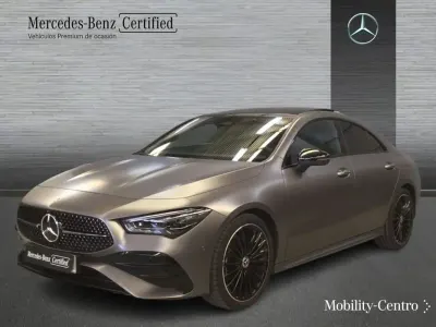 Usado Mercedes CLA220 190 CV (139 kW) 2025 Manufaktur gris montaña magno Berlina