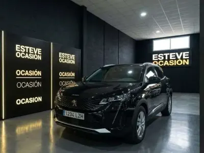 Usado Peugeot 3008 Active 131 CV (96 kW) 2022 Negro SUV