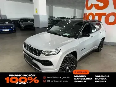 Usado Jeep Compass 241 CV (177 kW) 2022 Plata SUV