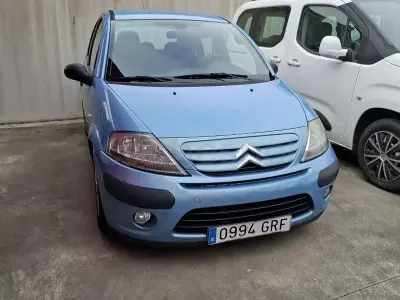 Usado Citroën C3 Exclusive 70 CV (51 kW) 2009 Azul Berlina