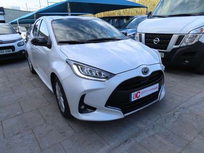 usado Toyota Yaris 120H 1.5 Style Premiere Edition