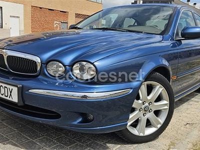 Usado Jaguar X-type Executive 231 CV (169 kW) 2003 Azul Berlina