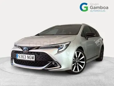 Usado Toyota Corolla Sport 196 CV (144 kW) 2025 Gris / plata Familiar