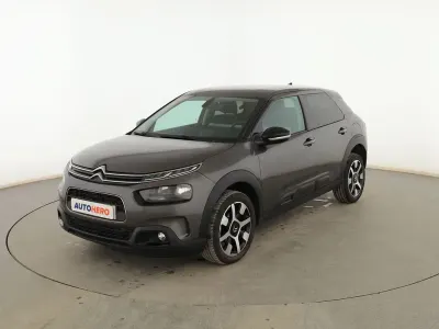 Usado Citroën C4 Shine 102 CV (75 kW) 2019 Negro SUV