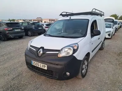 Usado Renault Kangoo 44 kW (60 CV) 2021 Blanco Monovolumen