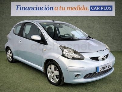 Usado Toyota Aygo 68 CV (50 kW) 2006 Gris / plata Utilitario