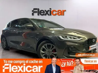 Usado Ford Focus ST-Line 125 CV (91 kW) 2022 Gris Berlina