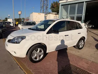 Usado Renault Koleos Expression 150 CV (110 kW) 2011 Blanco SUV